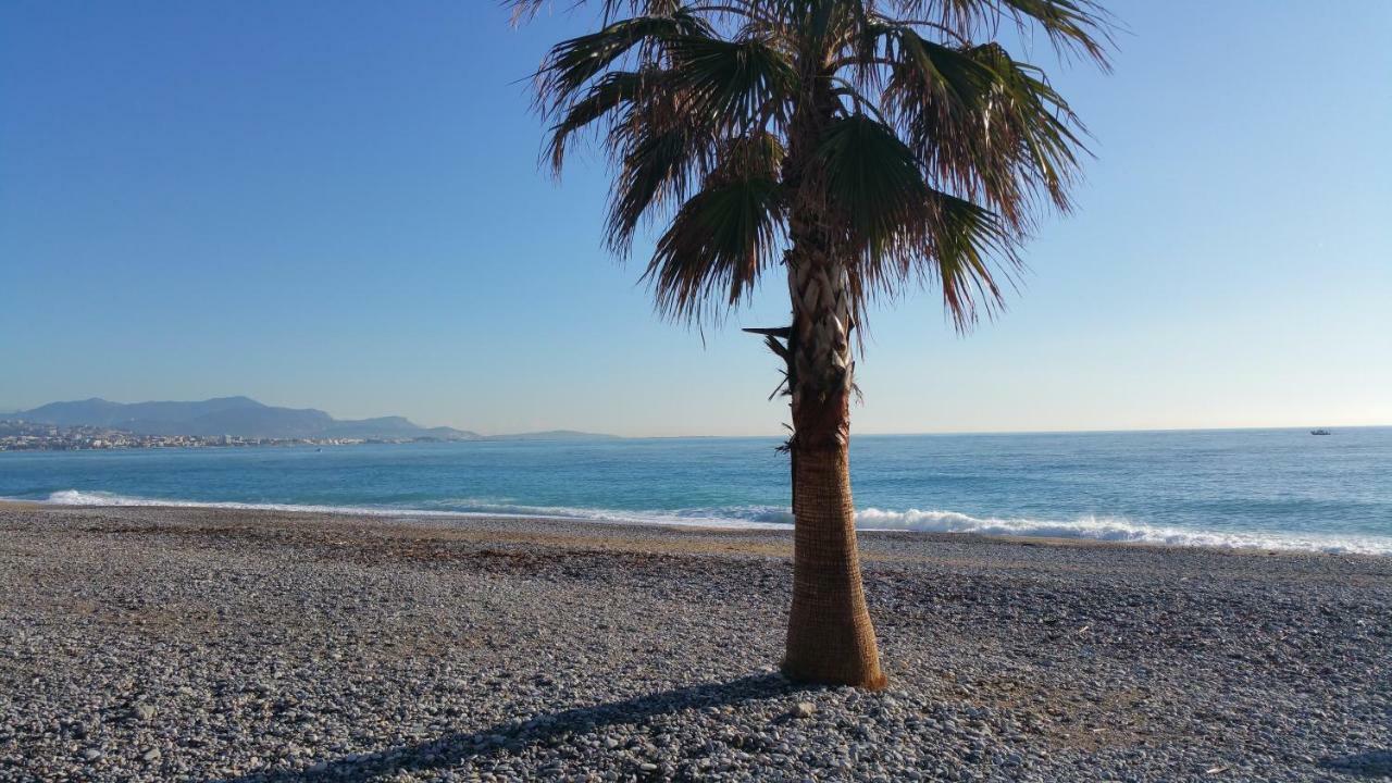 Résidence Cap Azur Maison N° 56 Villeneuve-Loubet Extérieur photo