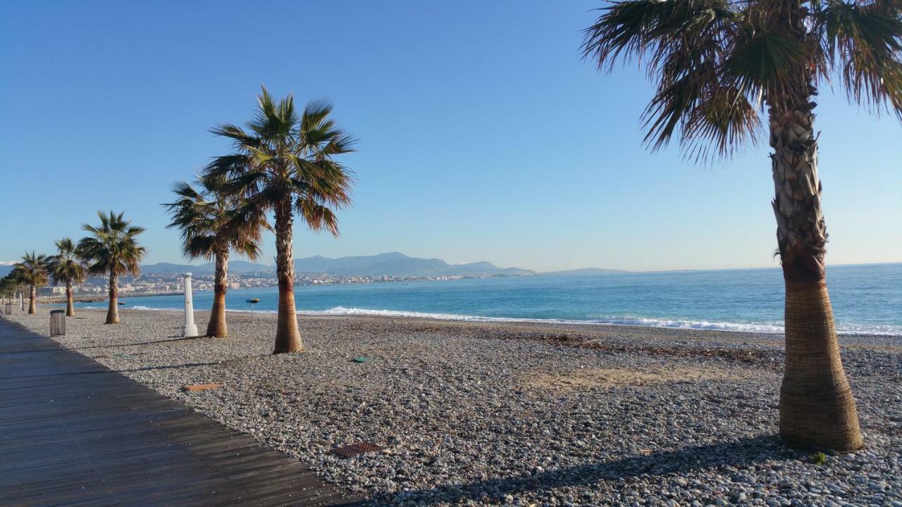 Résidence Cap Azur Maison N° 56 Villeneuve-Loubet Extérieur photo